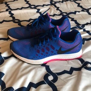 nike running shoes! 🌟